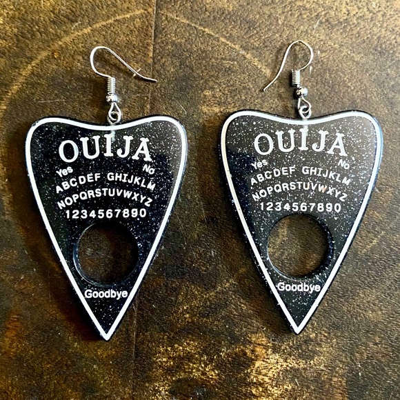 Ouija Planchette Earrings - Picture 1 of 5